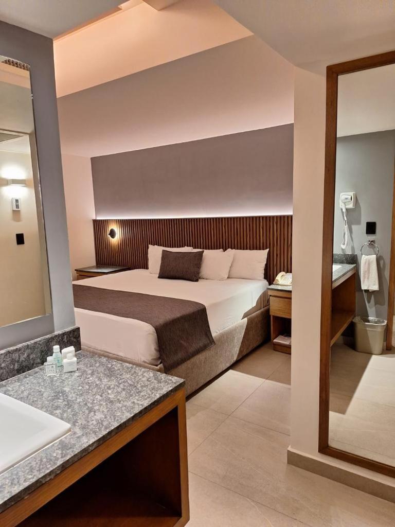 Hotel Guadalajara Plaza Ejecutivo Zapopan Εξωτερικό φωτογραφία